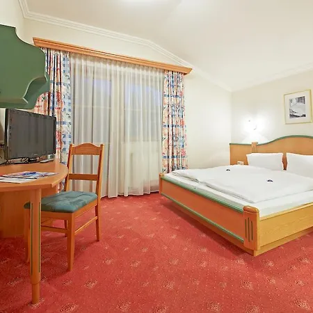 Bed and Breakfast Heli's Σάαλμπαχ-Χίντεργκλεμ