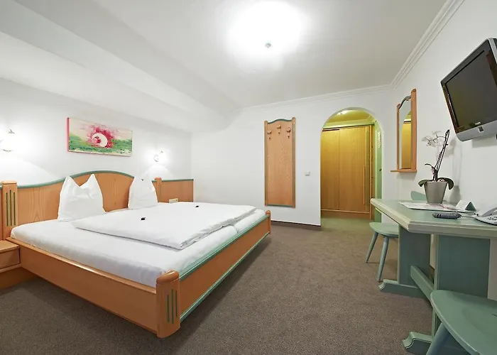 فندق مبيت وإفطار Heli's